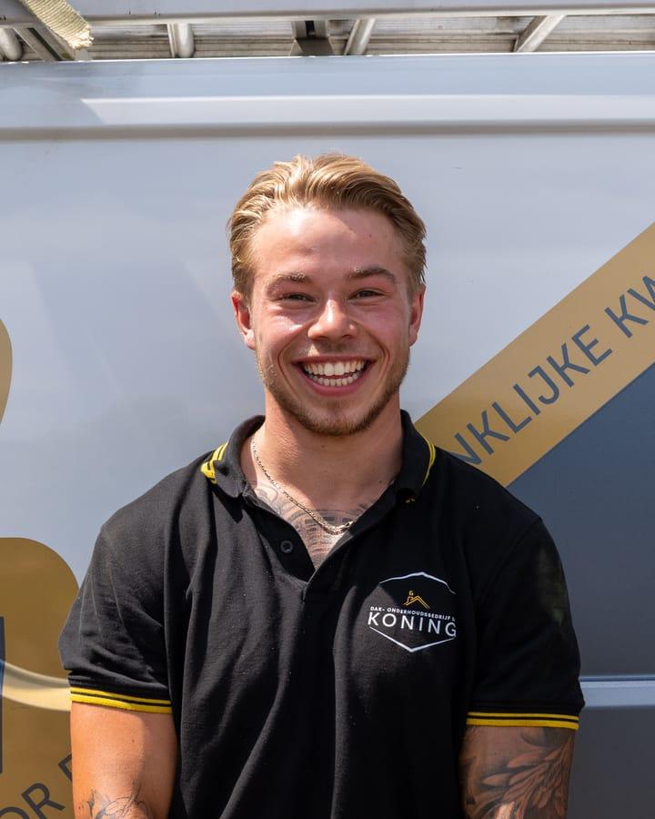 Teamlid van Dak- & Onderhoudsbedrijf de Koning – Dakdekker
